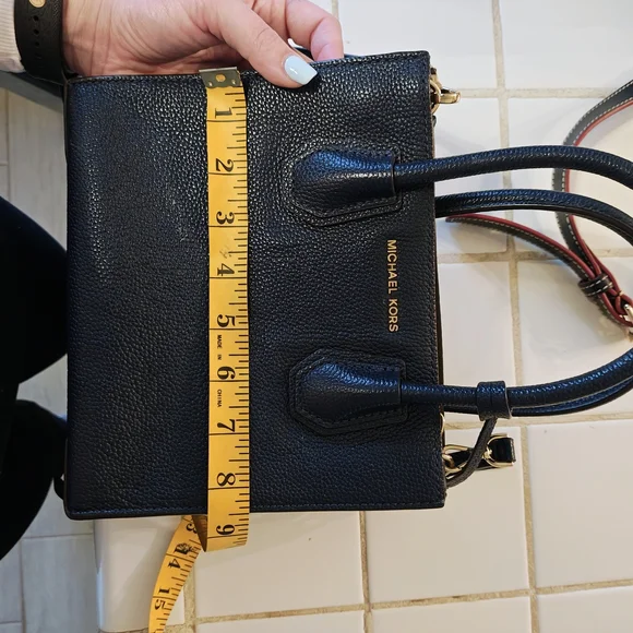 ✨SOLD✨ Michael Kors Navy Leather Handbag - Picture 9 of 10